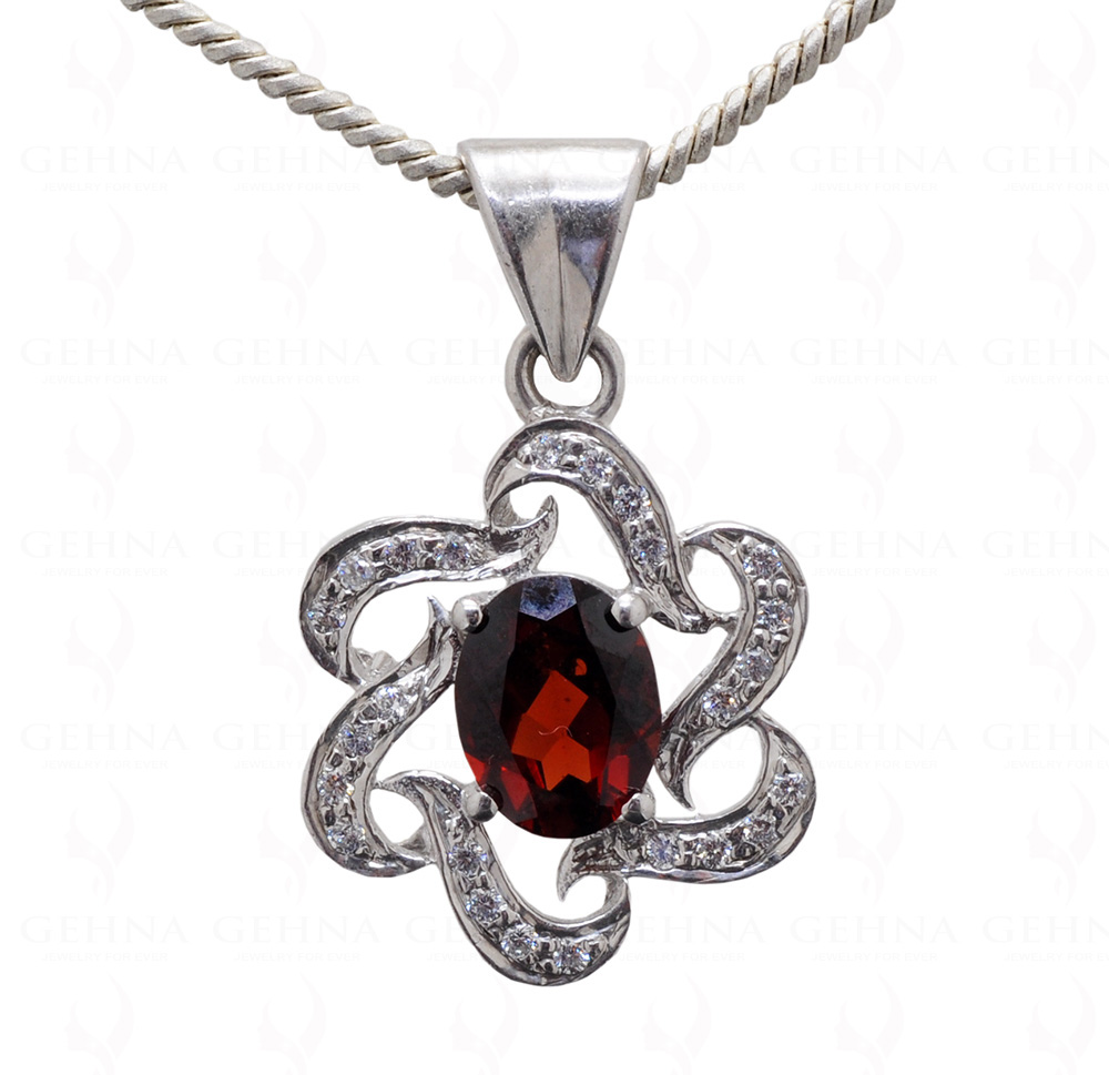 Red Garnet & White Topaz Gemstone Studded 925 Sterling Silver Pendant Sp011002