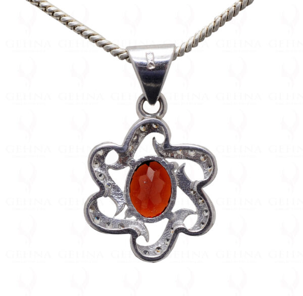 Red Garnet & White Topaz Gemstone Studded 925 Sterling Silver Pendant Sp011002