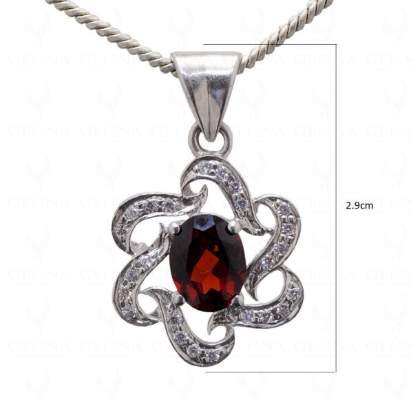 Red Garnet & White Topaz Gemstone Studded 925 Sterling Silver Pendant Sp011002