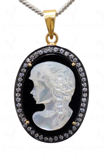 Victoria Face Engraved Mop & Black Onyx Gemstone 925 Silver Pendant Sp011003
