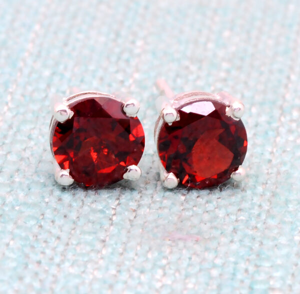 Red Garnet Round Shaped Gemstone Studded 925 Solid Silver Earrings SE04-1005