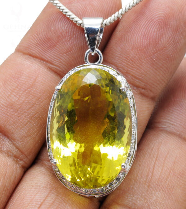 Green Gold & White Topaz Gemstone Studded 925 Sterling Silver Pendant Sp011013