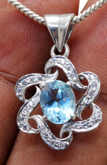 Blue & White Topaz Gemstone Studded 925 Sterling Silver Pendant Sp011014