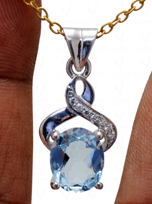Blue Topaz Oval Shape Gemstone Studded 925 Sterling Silver Pendant Sp011015