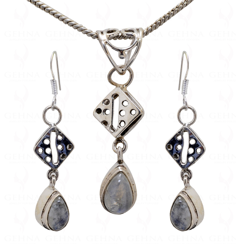 Rainbow Moonstone Studded 925 Sterling Silver Pendant & Earring Set SP04-1021