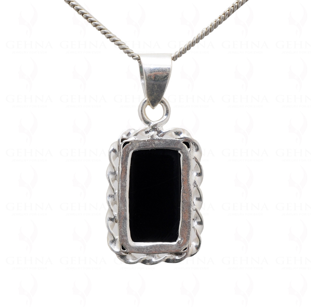 Black Onyx Gemstone Studded 925 Sterling Silver Pendant Sp031081