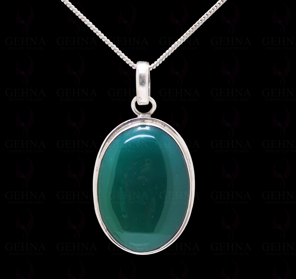Green Onyx Oval Shape Gemstone Studded 925 Sterling Silver Pendant Sp031085