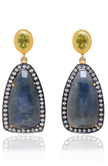 Blue Sapphire & Peridot Gemstone Studded Earrings In Sterling Silver Se011087
