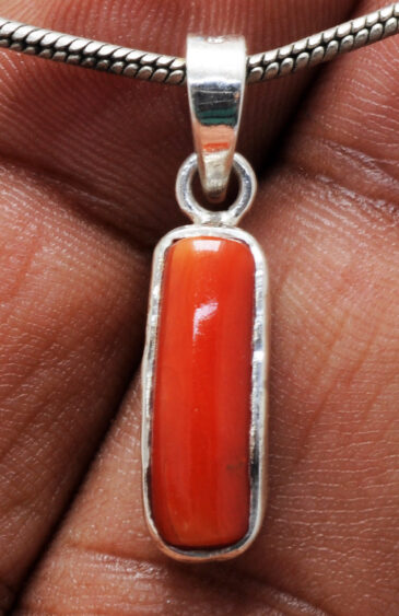 Natural Coral Tube Shape Gemstone Studded 925 Silver Pendant SP02-1114