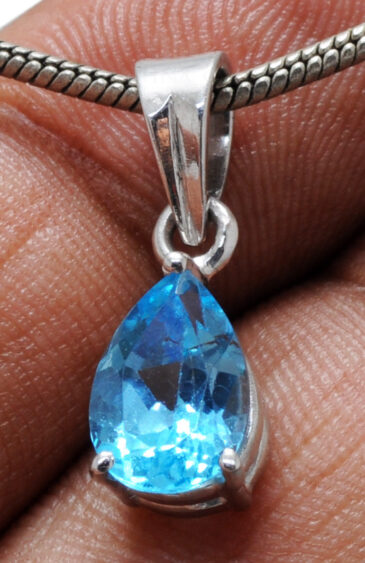 Swiss Blue Topaz Pear Shape Gemstone 925 Silver Pendant SP02-1115