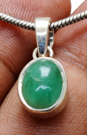 Emerald Oval Shape Gemstone 925 Silver Pendant SP02-1117
