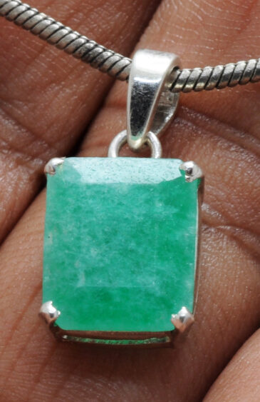 Emerald Octagon Shape Gemstone Studded 925 Silver Pendant SP02-1126