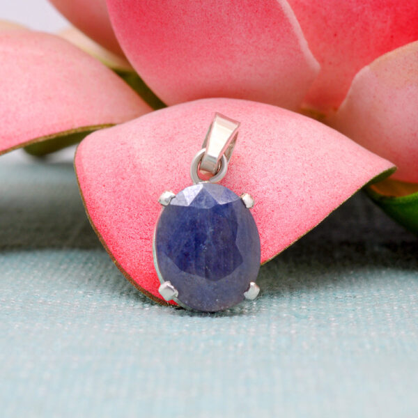 Blue Sapphire Oval Shape Gemstone 925 Sterling Silver Pendant SP02-1147