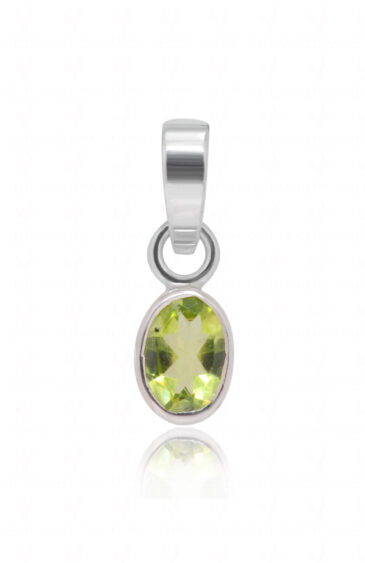 Peridot Oval Shaped Gemstone Studded 925 Sterling Silver Pendant SP02-1148