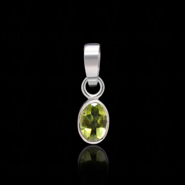 Peridot Oval Shaped Gemstone Studded 925 Sterling Silver Pendant SP02-1148