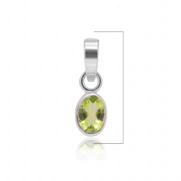 Peridot Oval Shaped Gemstone Studded 925 Sterling Silver Pendant SP02-1148