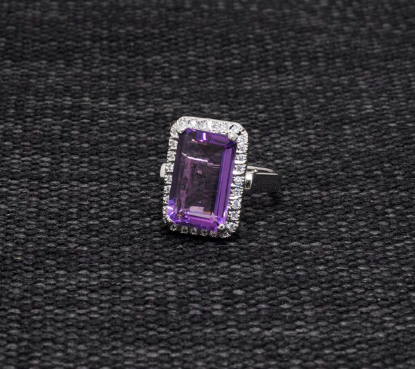 "Aaa" Quality Amethyst Gemstone Studded 925 Sterling Silver Cocktail Ring SR-1016