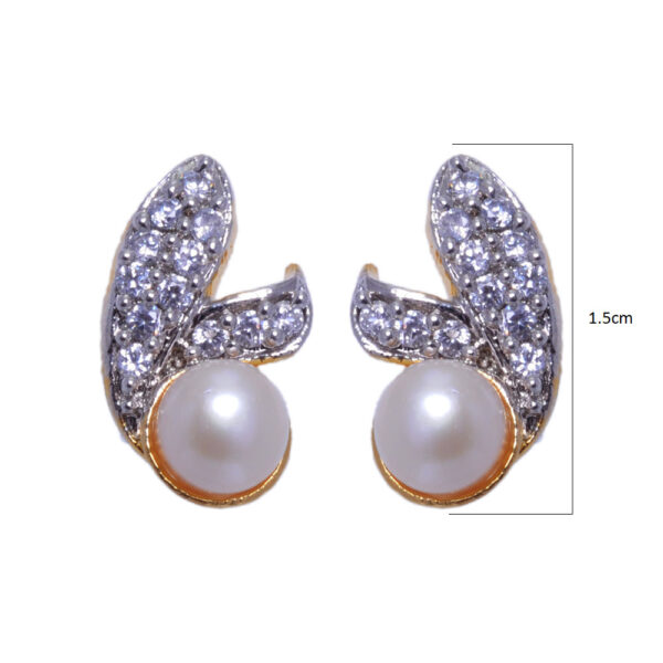 Delicate Cubic Zirconia & Classy Pearl Studded Pendant & Earring Set FP-1040