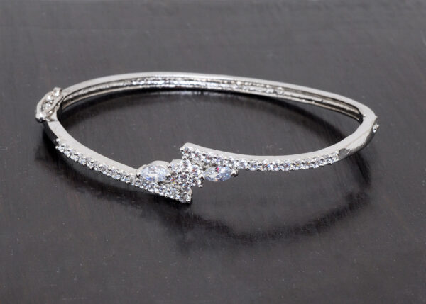 Cubic Zirconia Studded Elegant & Delicate Bracelet FB-1043