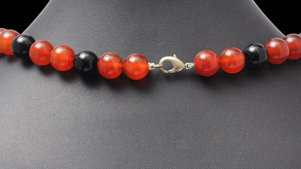 Black Onyx & Carnelian Gemstone Round Ball Shaped Bead Strand Necklace NS-1049