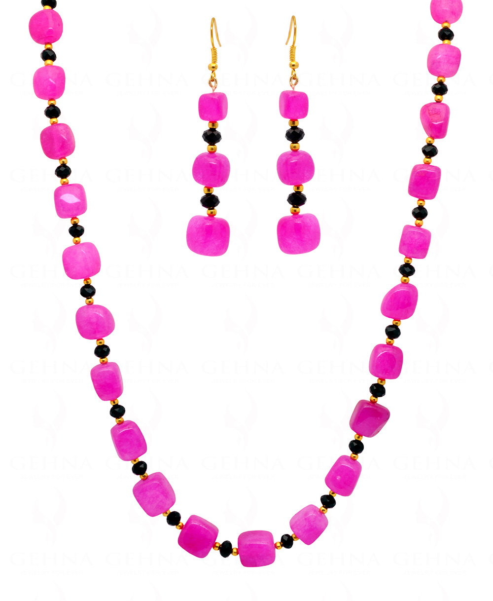 Necklace Of Chalcedony Tumbles With Spinel Beads & Gold Plated Spacer FN-1069