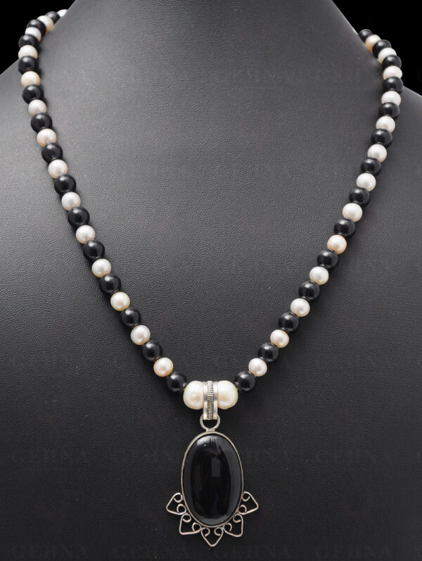 Pearl & Black Spinel Gemstone Bead With Black Spinel Studded Pendant NM-1079