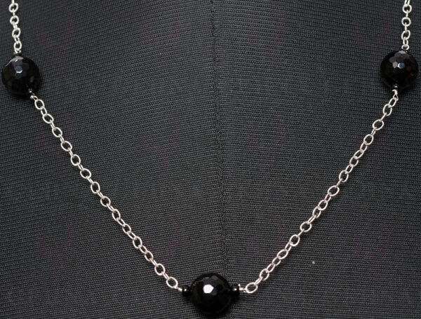 Black Onyx Gemstone Knotted In.925 Sterling Silver Chain CS-1110