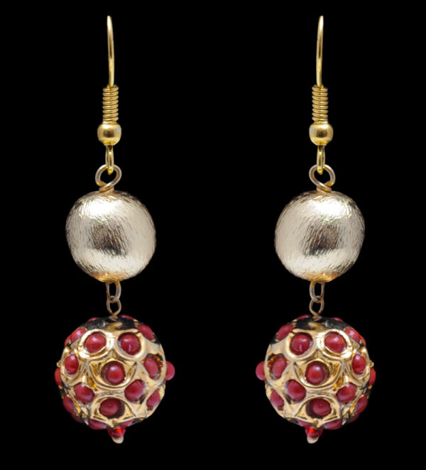 Coral Gemstone & Golden Color Lac Ball Earring LE01-1126