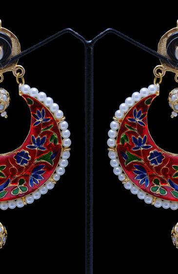 Pearl Studded Moon Shaped Chand Bali Lac Earring With Enamel Work LE01-1127