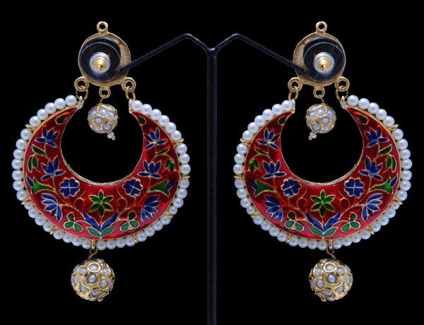 Pearl Studded Moon Shaped Chand Bali Lac Earring With Enamel Work LE01-1127