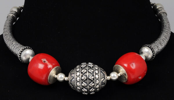 Coral Gemstone Round Bead Necklace With .925 Solid Silver Elements NS-1207