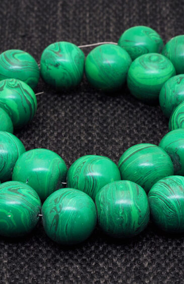 Malachite Gemstone Round Cabochon Bead Strand NS-1248