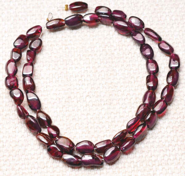 Red Garnet Gemstone Oval Shaped Cabochon Bead Strand Necklace NS-1286