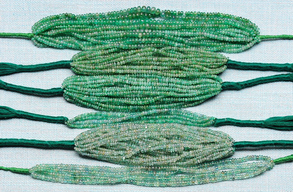 A Lot Of 105 Rows Of Zambian Mines Emerald Gemstone Plain Bead Strands NP-1439