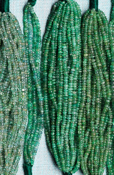 A Lot Of 105 Rows Of Zambian Mines Emerald Gemstone Plain Bead Strands NP-1439
