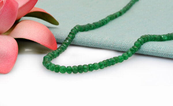 Glass Filled Emerald Gemstone Faceted Bead Necklace NP-1484