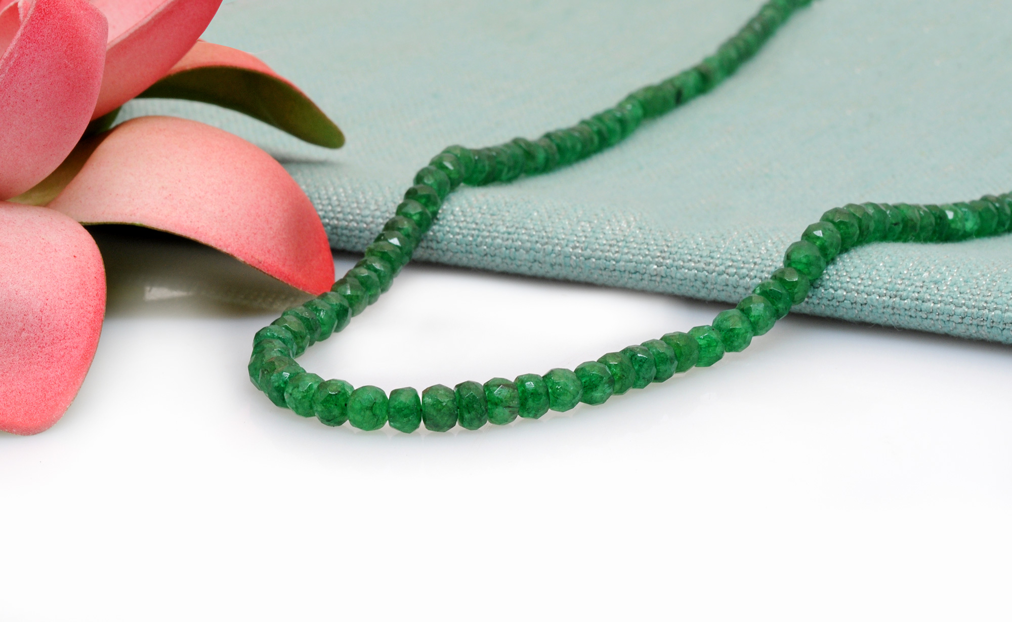 Amazon.com: Ross-Simons 6-13mm Jade Bead Graduated Necklace With 14kt  Yellow Gold. 18 inches: Clothing, Shoes & Jewelry