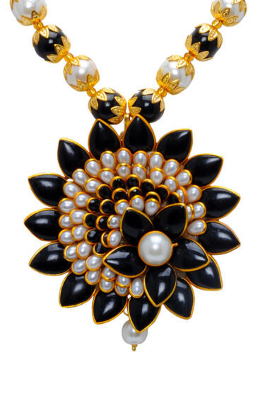 Pearl & Black Onyx Studded Pendant & Earring Set – PN-1019