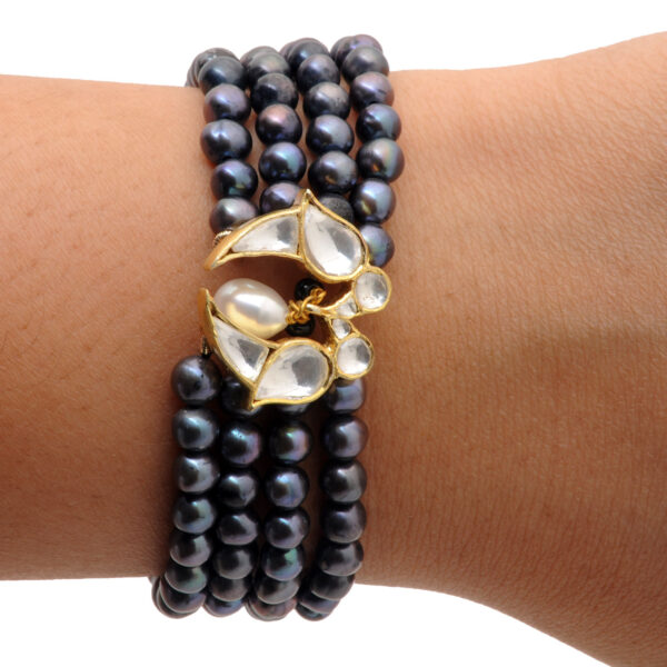 Gehna Jaipur Bracelet Of Natural Akoya Pearls Bead 925 Silver Parrot Shape Motif  For Girls & Women BS-1113