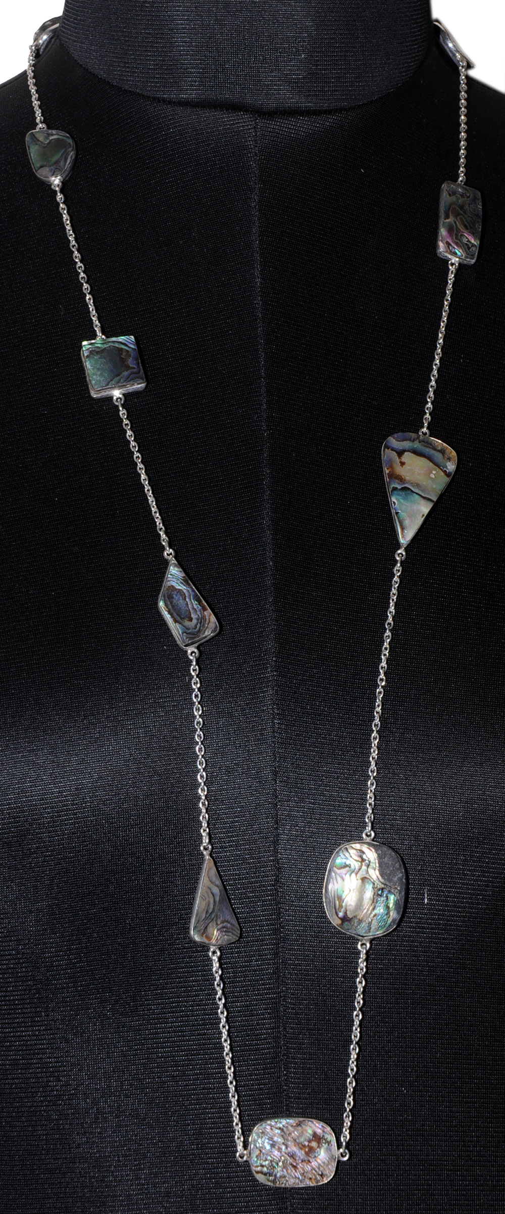 Mother Of Pearl Gemstone Studded Chain In . Sterling Silver Overlay