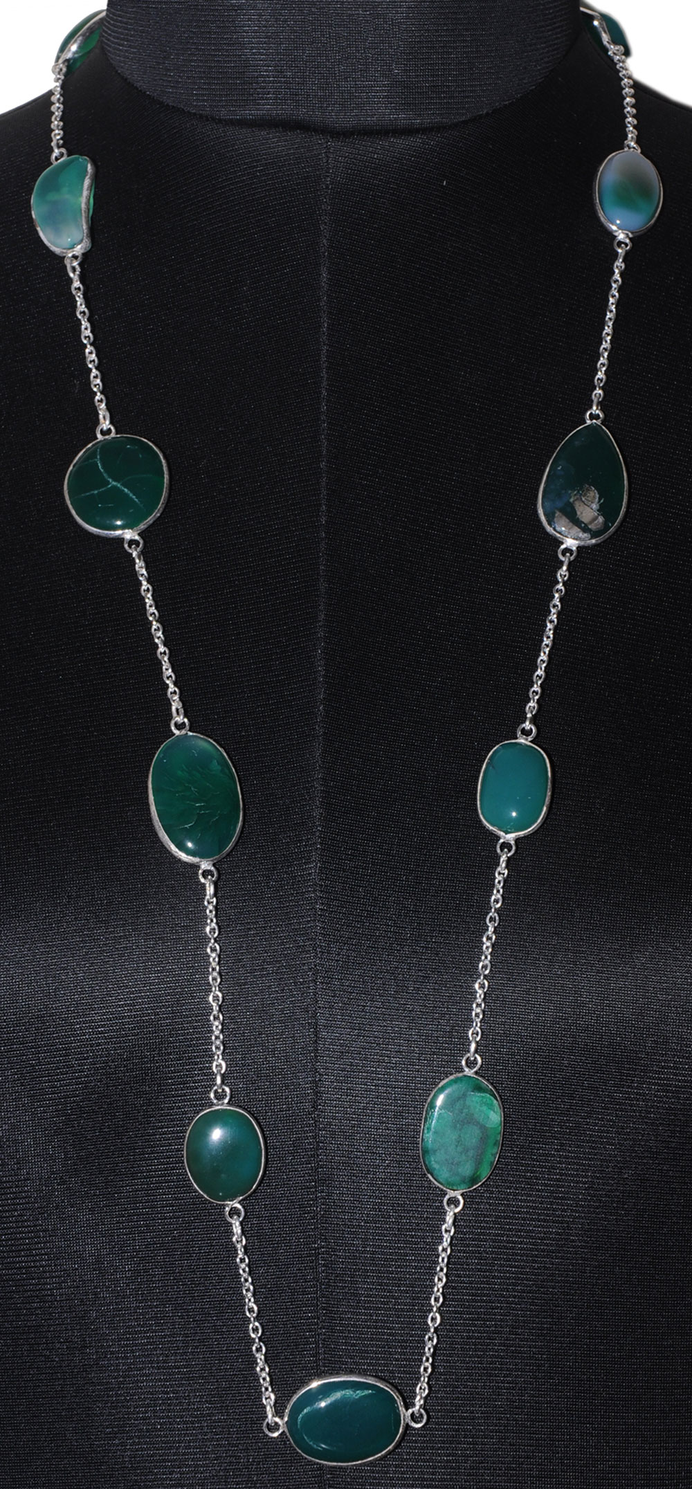 Green Onyx Gemstone Studded Chain In . Sterling Silver Overlay