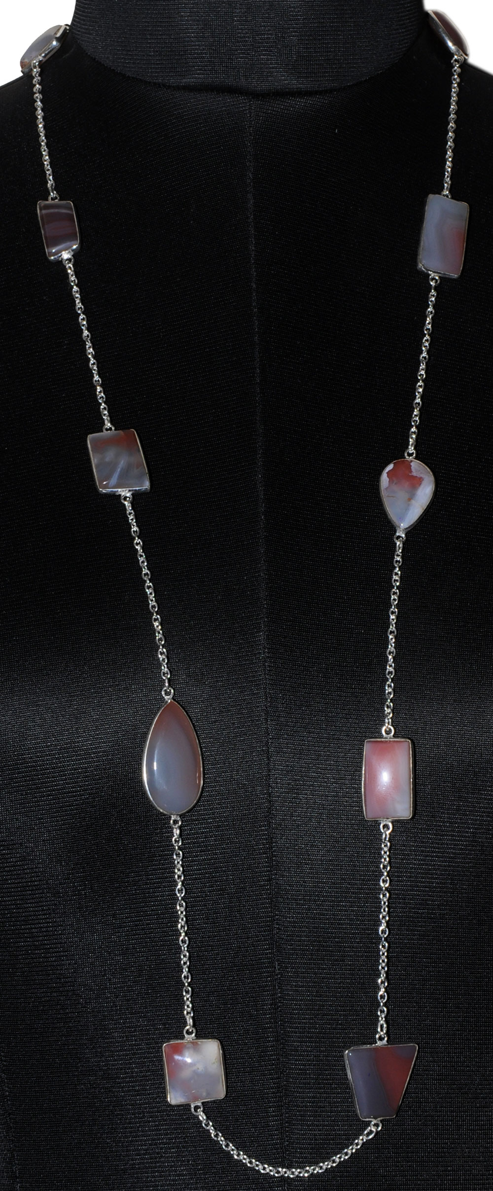 Onyx Gemstone Studded Chain In . Sterling Silver Overlay