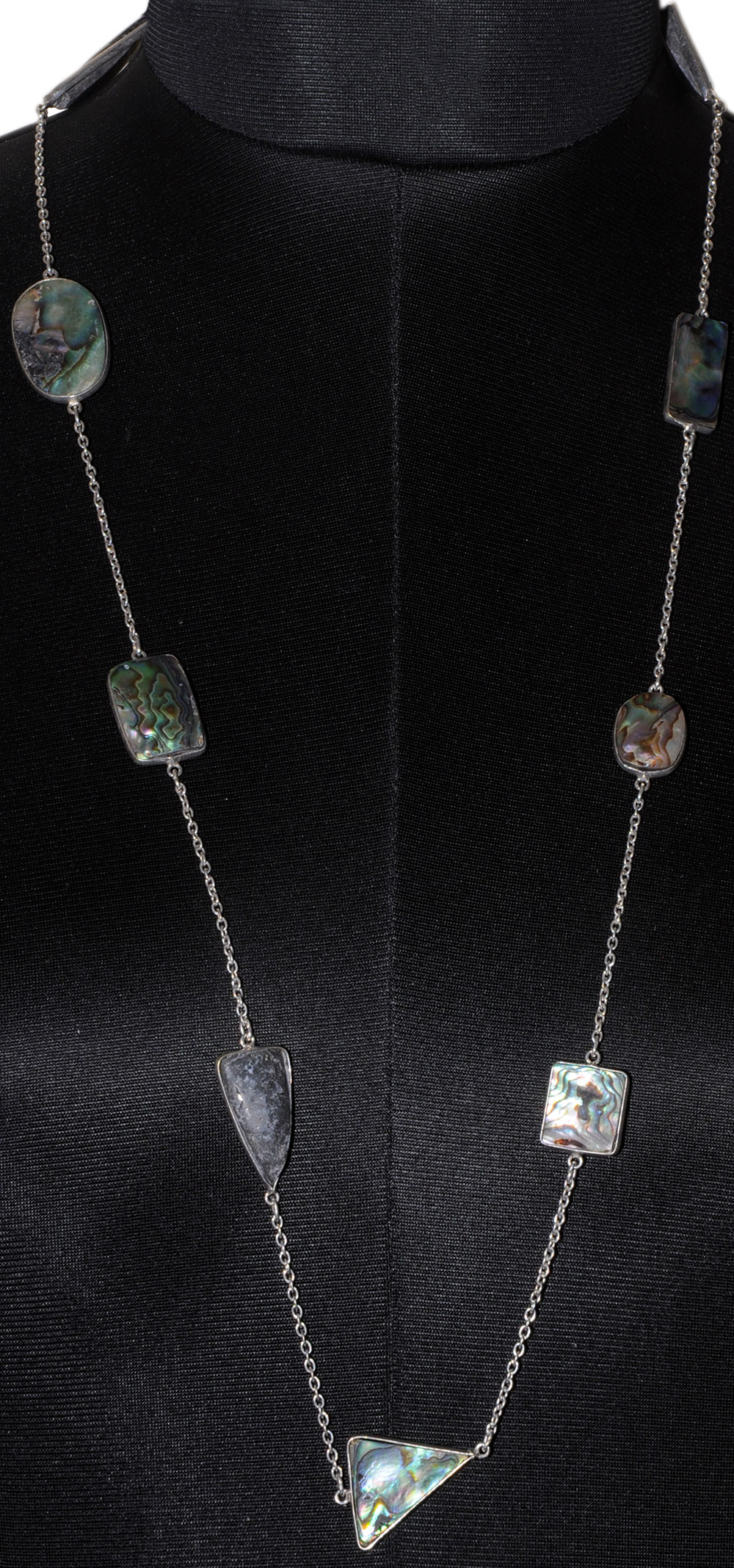 Mother Of Pearl Gemstone Studded Chain In . Sterling Silver Overlay