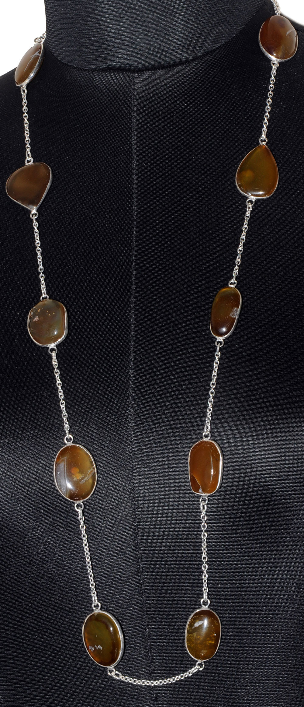 Onyx Gemstone Studded Chain In . Sterling Silver Overlay