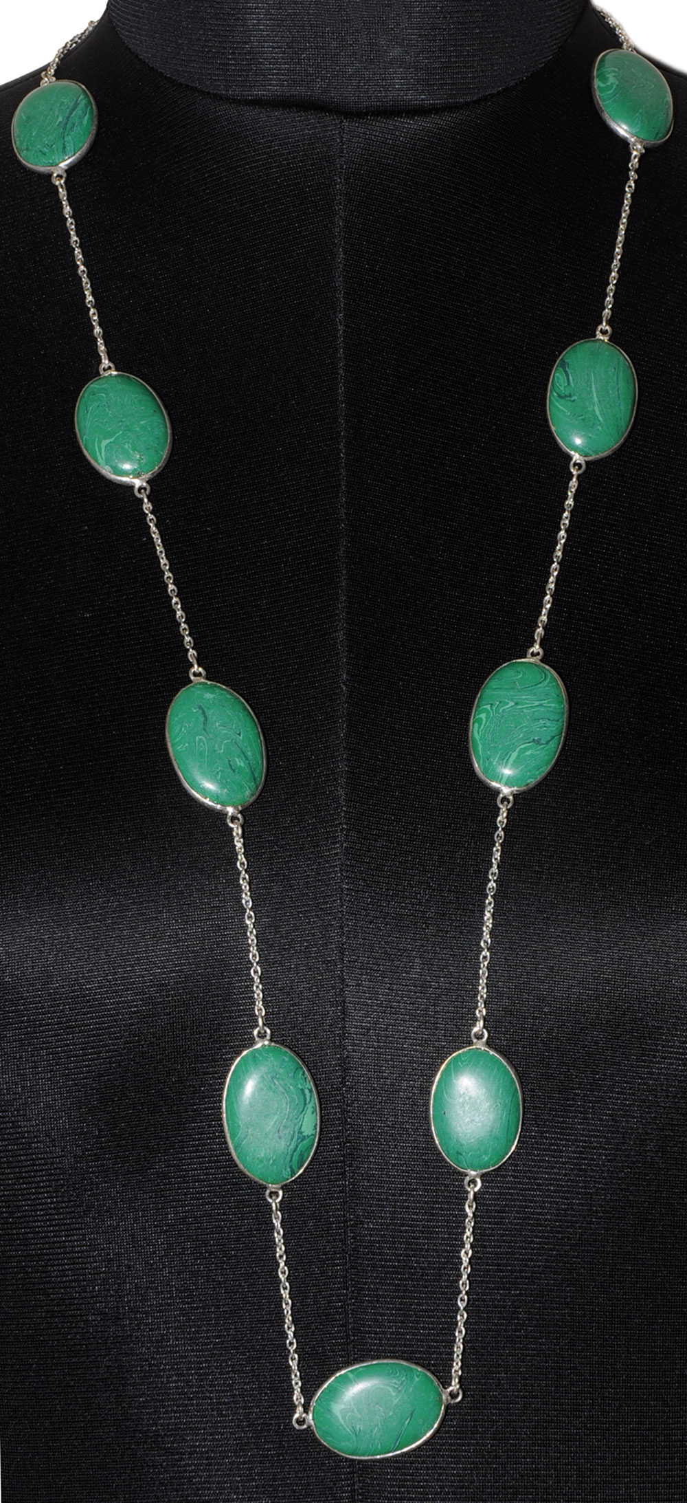 Malachite Gemstone Studded Chain In . Sterling Silver Overlay