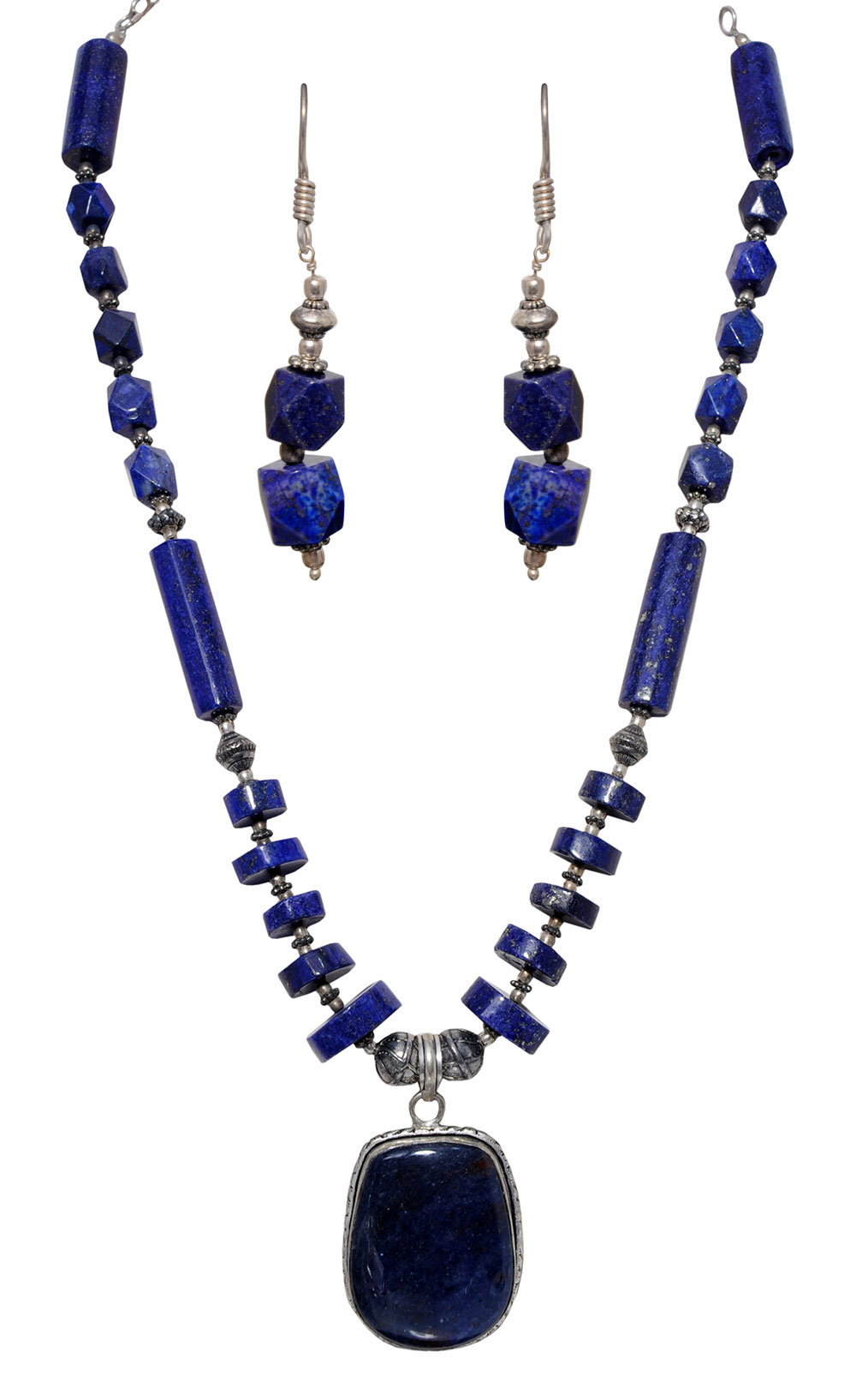 necklace & earring Of Lapis Lazuli gemstone Bead In Silver