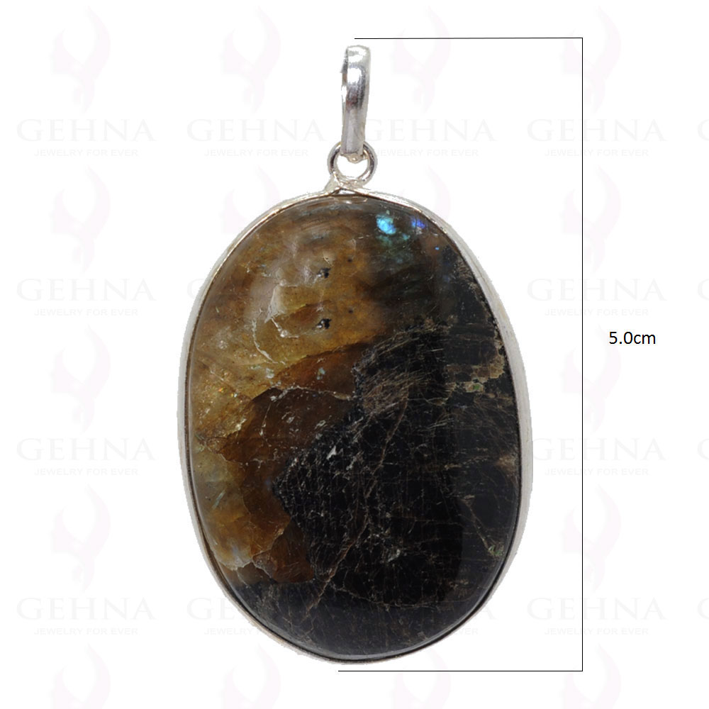 Labradorite Gemstone Pendant In .925 Sterling Silver Overlay Metal GP2933