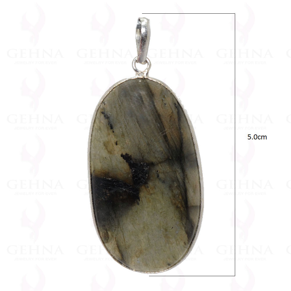 Labradorite Gemstone Pendant In .925 Sterling Silver Overlay Metal GP2937