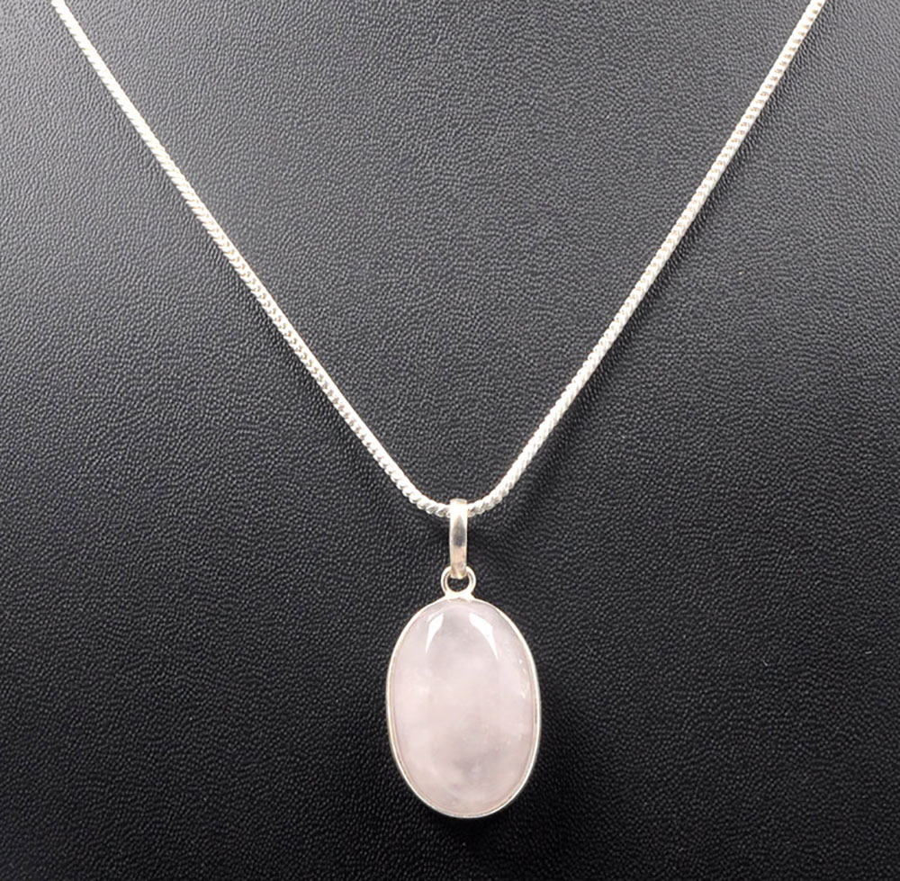 Rose Quartz Oval Shape Stone Studded Silver Plated Pendant GP4701