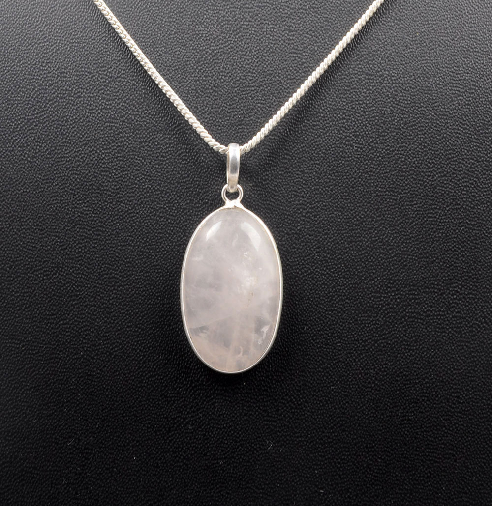 Rose Quartz Oval Shape Stone Studded Silver Plated Pendant GP4730